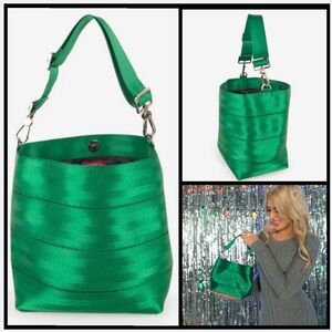 Harvey’s Seatbelt Small Hobo Bag / kelly green / SOLD OUT / NEW / sealed package